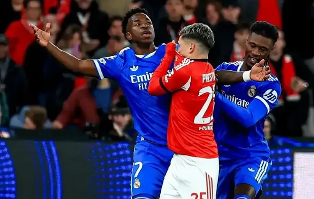 FIFA世界杯新规：定位球VAR可追溯取消进球，挡拆战术或遭封杀